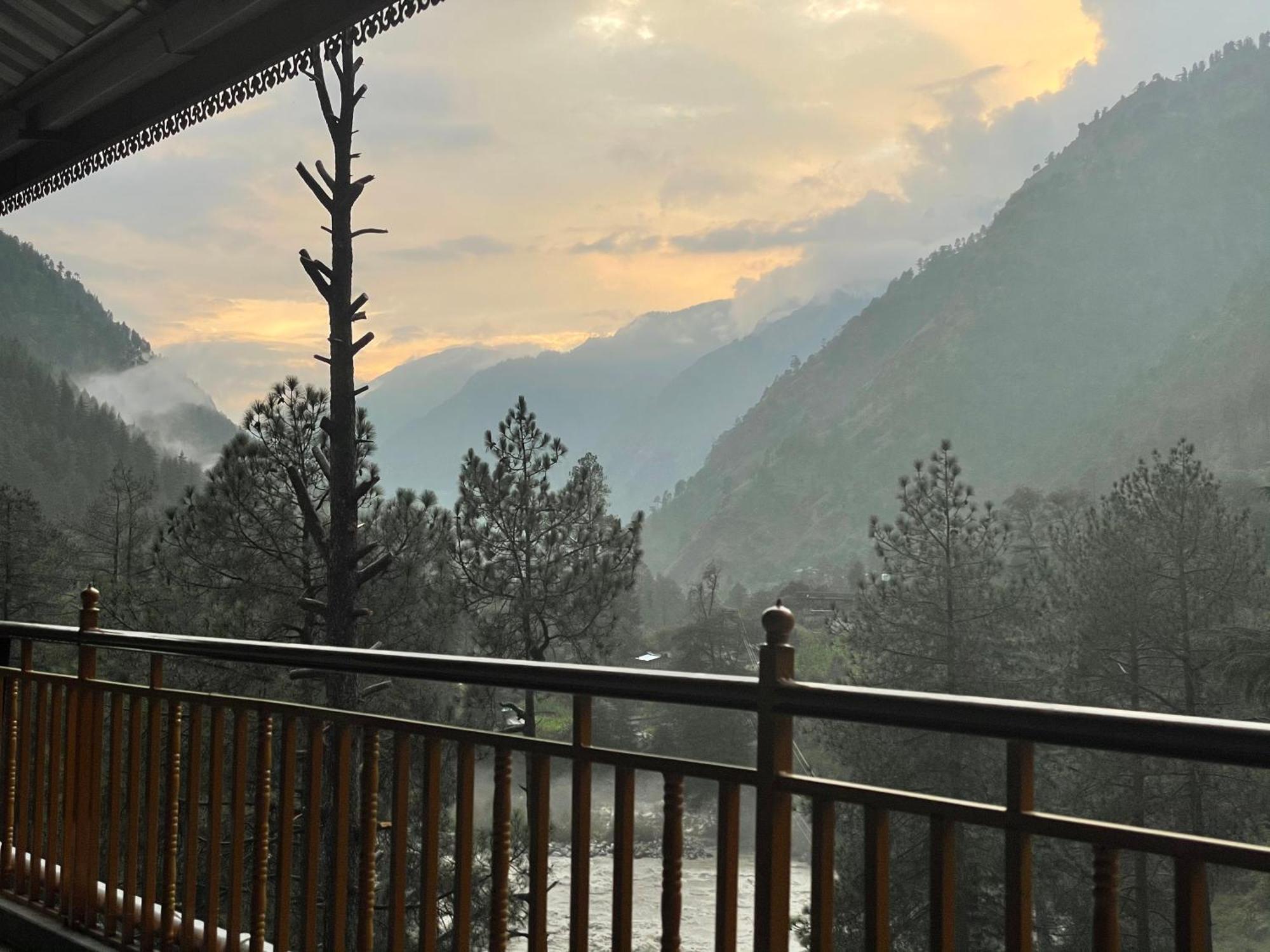 Highland Spirit 2 Hotel Касол Екстериор снимка